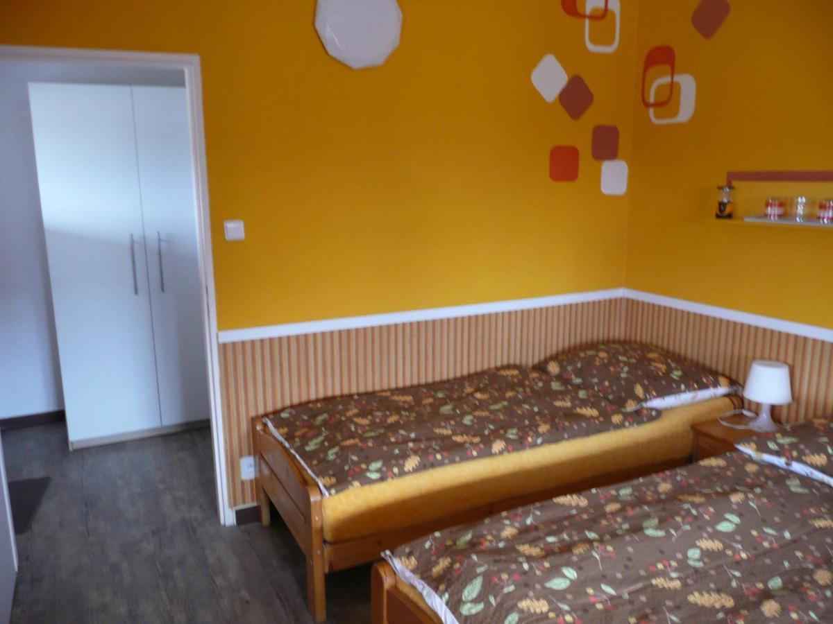 Penzion U Tulaka Dobrichovice ภายนอก รูปภาพ