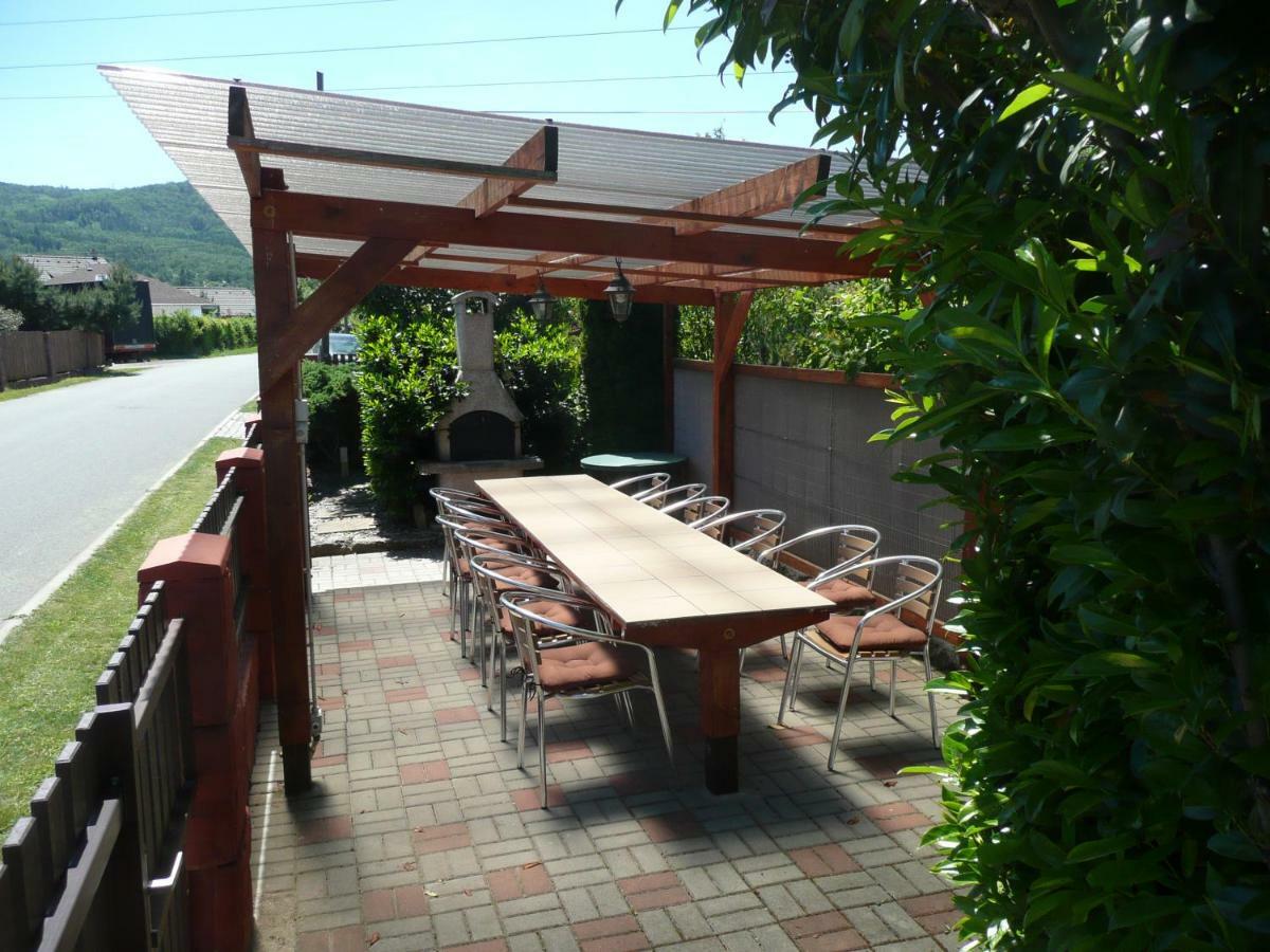Penzion U Tulaka Dobrichovice ภายนอก รูปภาพ